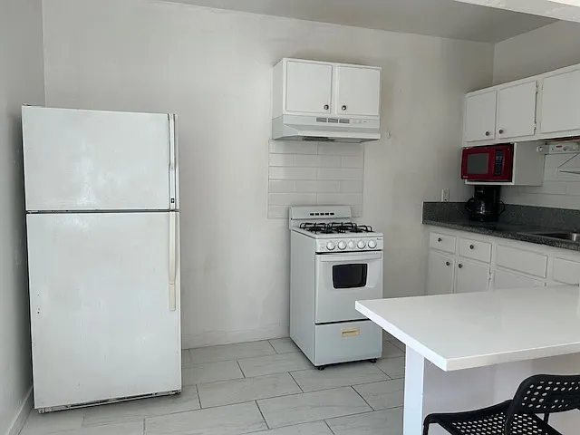 15340 Hart St #3 — Photo 12