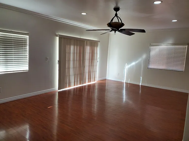 8921 Chimineas Ave — Photo 17