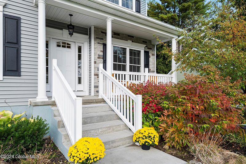 4th image of 119 Richmond Hill Drive