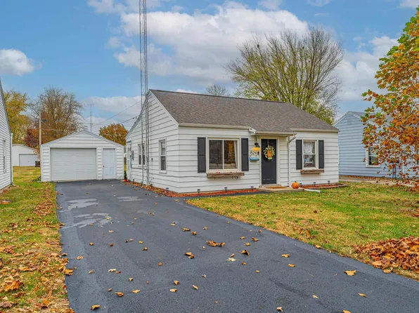 1524 Pulaski St, Lincoln, IL 62656