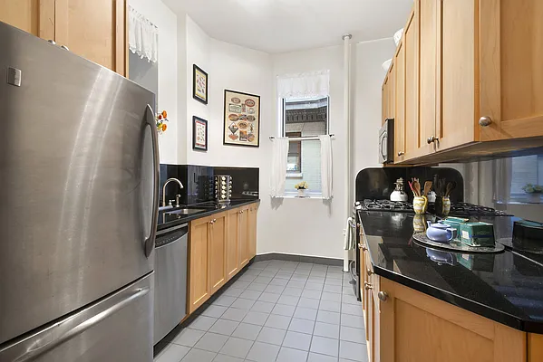 Sold by Compass | media 2