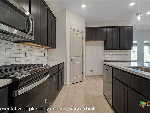 5th image of 104 Boston Cir