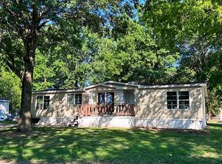 201 Osprey Dr, Pontoon Beach, IL 62040