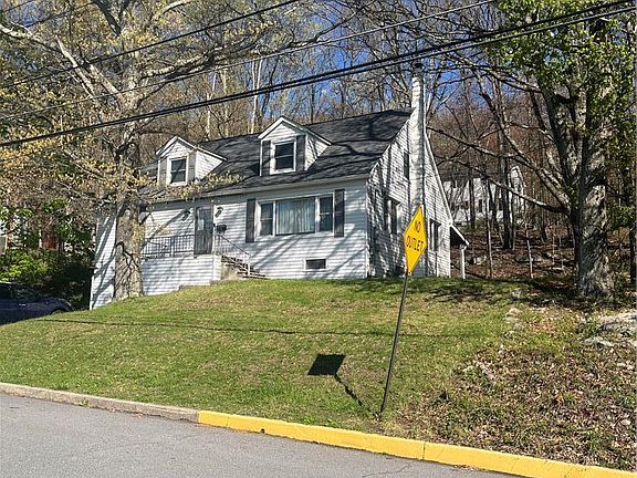 2nd image of 303 W Plainfield Ave