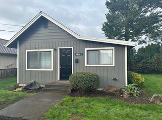 109 Grove Ave, Tillamook, OR 97141