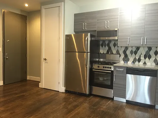 Rented by P Management | media 9