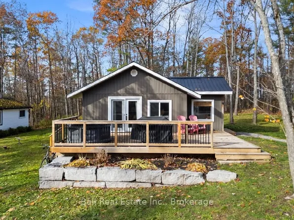 686 Coon Lake Rd, North Kawartha, ON K0L 2H0