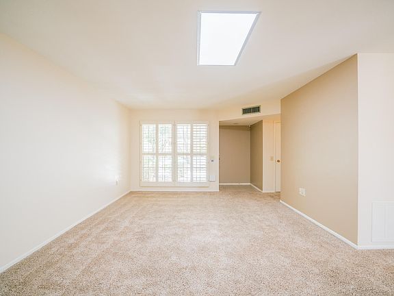 3rd image of 13338 W Stonebrook Dr