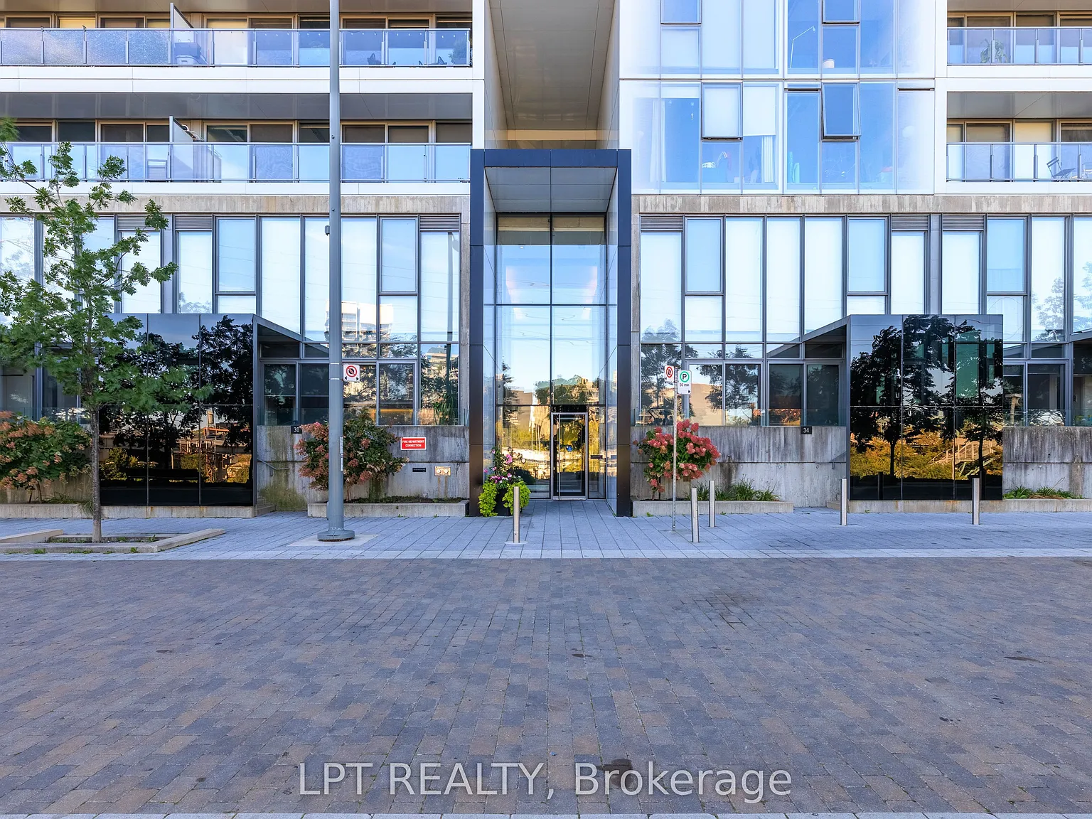 1 bed, $2,000 — Photo 4