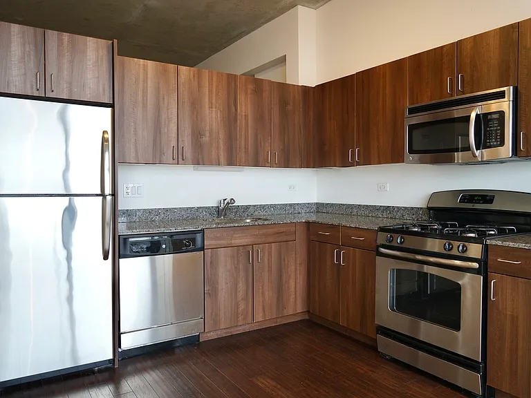 235 W Van Buren St #4009 — Photo 13