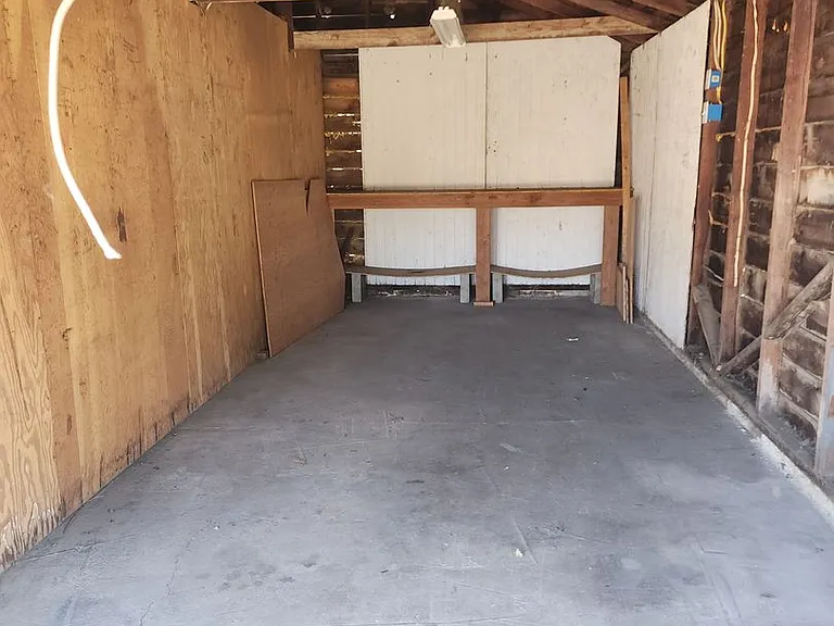 1605 Saint Clair St — Photo 26
