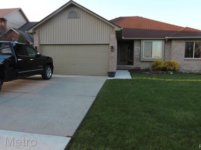 27091 Graham Dr, New Baltimore, MI, 48047