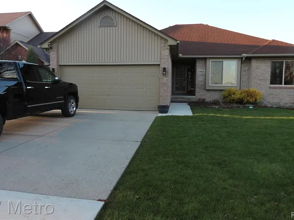 27091 Graham Dr, New Baltimore, MI 48047