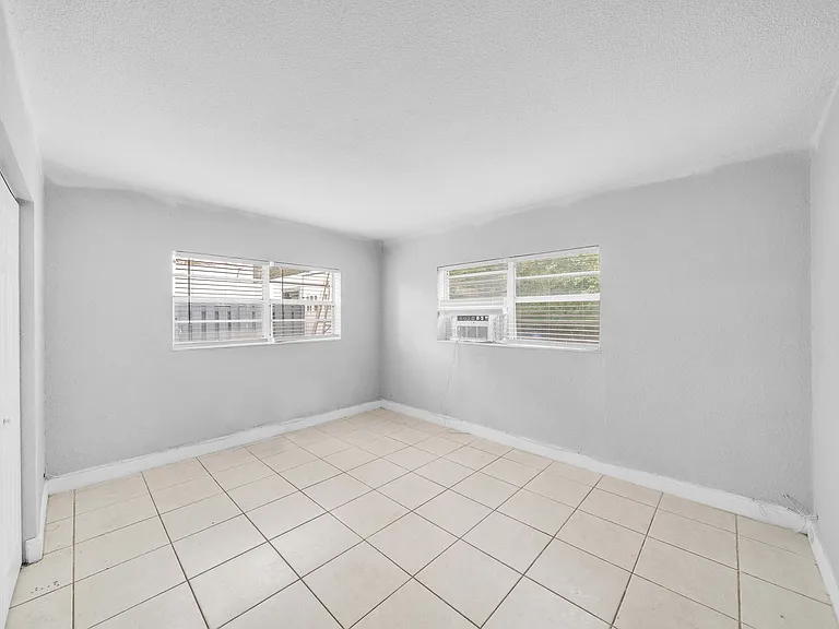 626 SW 14th Ave #108 — Photo 16