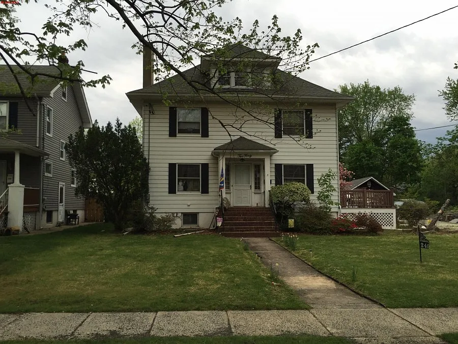 240 Prospect Ave photo 1
