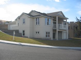 3321 W 42nd Pl, Kennewick, WA 99337