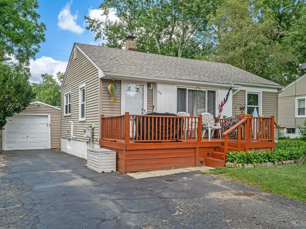 279 Highgate Ave, Waterford, MI 48327