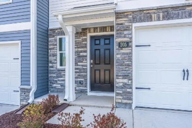 3 bed, 2.5 bath, 1418 sqft, $1,900 — Photo 2