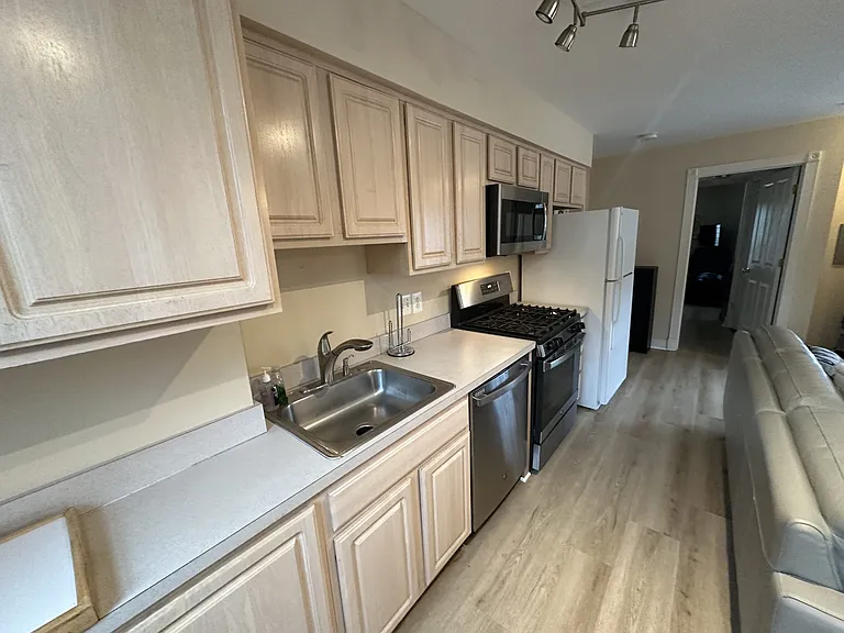 619 I St SE #1/2 — Photo 7