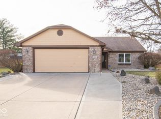 714 Hummingbird Ln, Whiteland, IN 46184