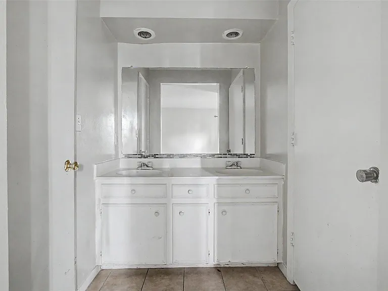 13119 Hollowcreek Park Dr — Photo 15