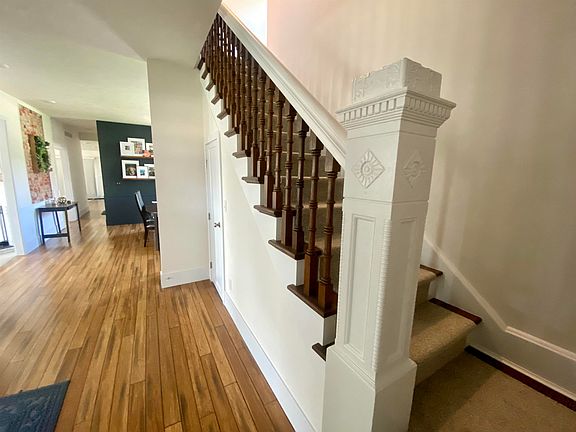 5th image of 1015 East Ave