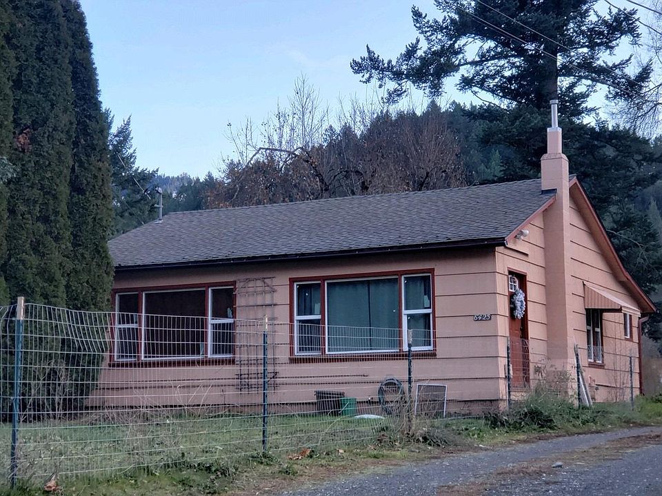 1st image of 6425 Rogue River Hwy