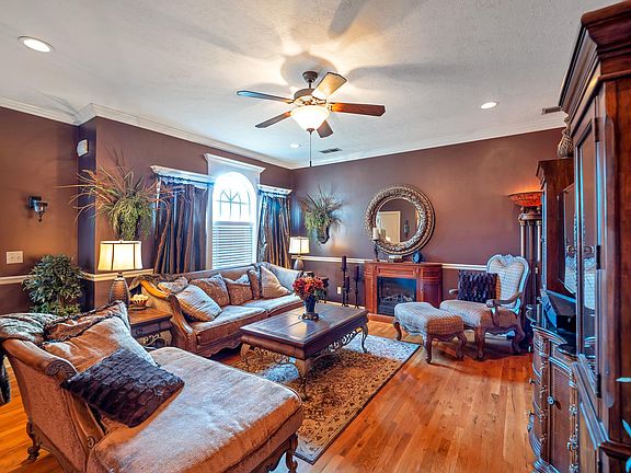4th image of 5974 Armadale Dr
