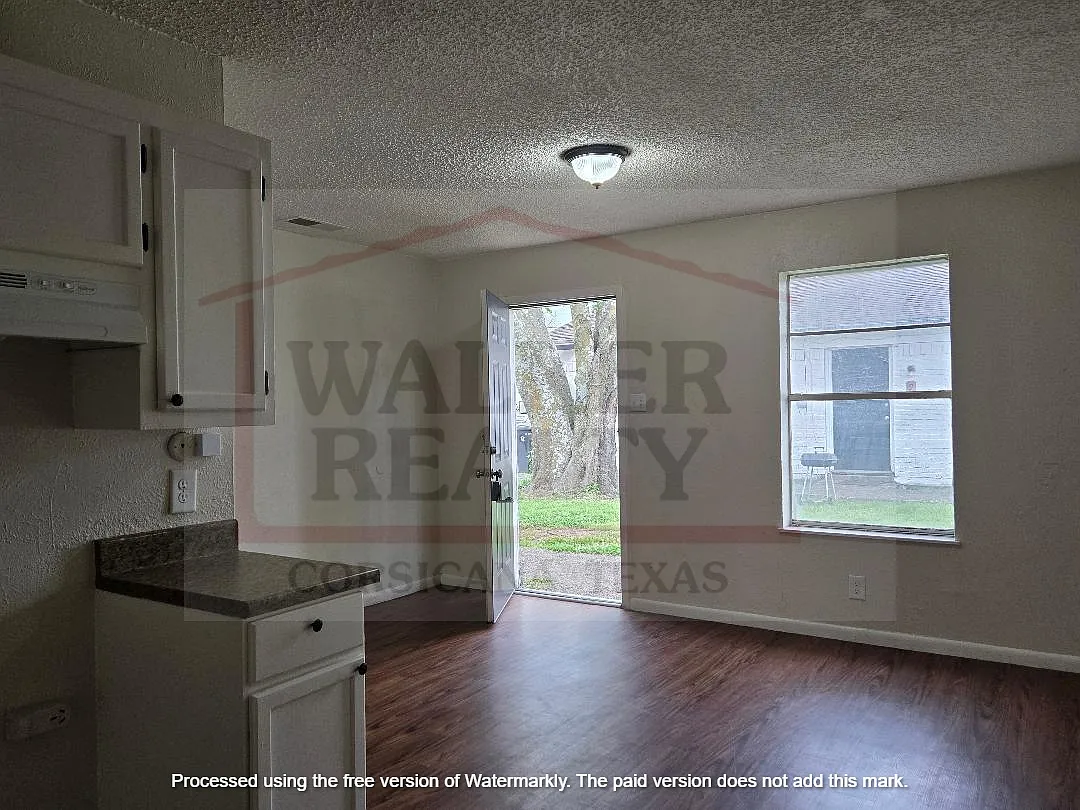 2 bed, 600 sqft, $825 — Photo 3