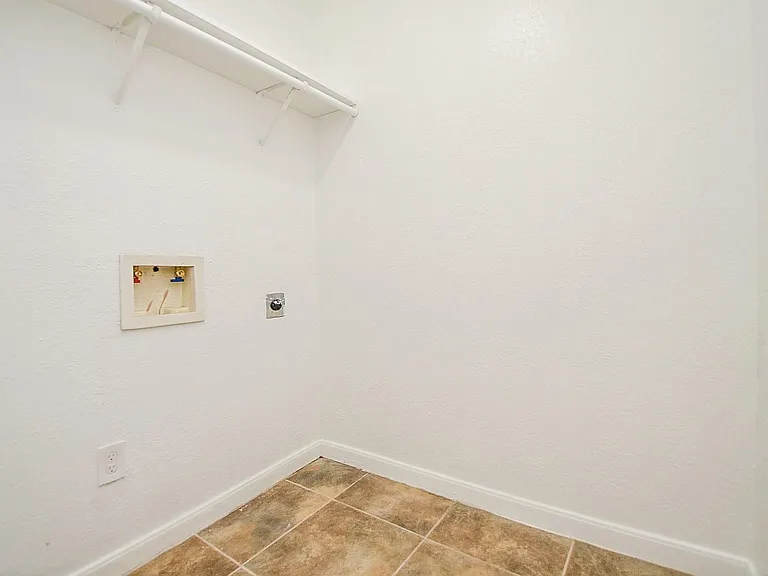 2110 Pickerton Dr — Photo 18