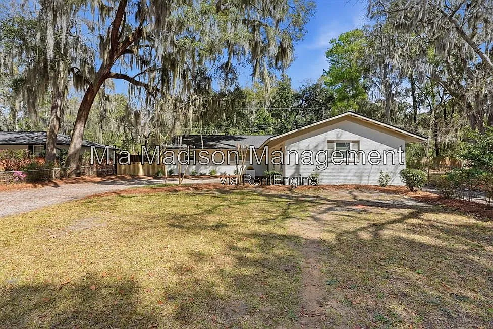 4 bed, 3.0 bath, 1892 sqft, $2,650 — Photo 2