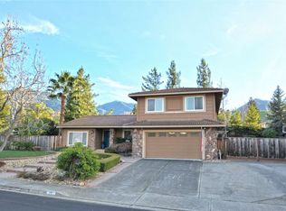 15 Weatherly Dr, Clayton, CA 94517
