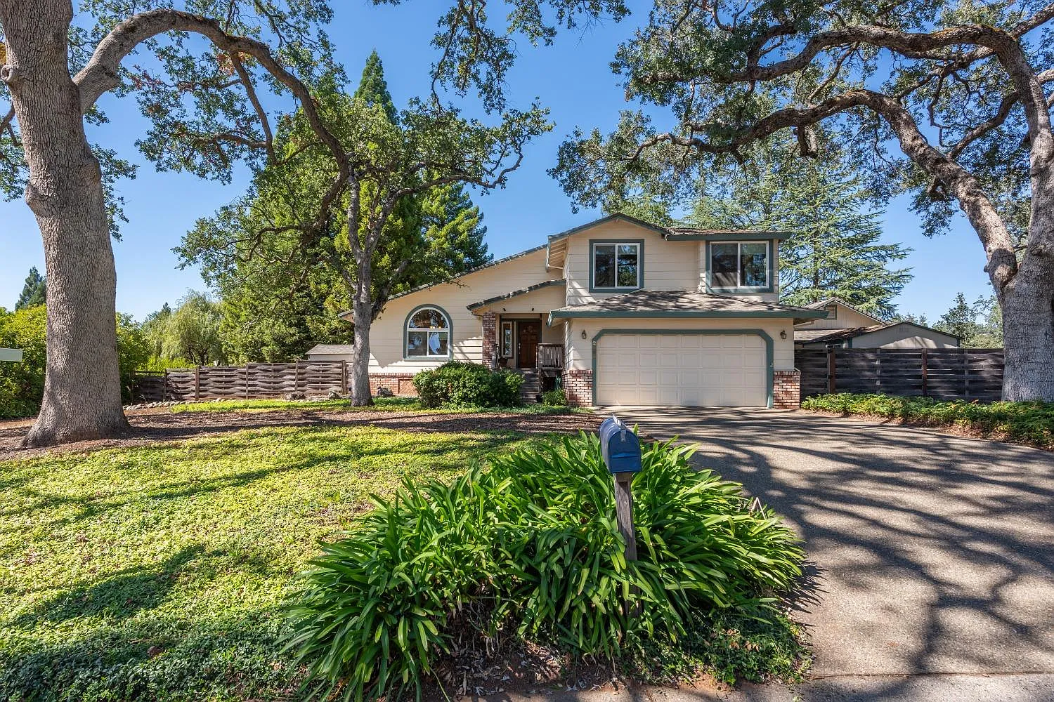 2850 Maryetta Ct photo 1