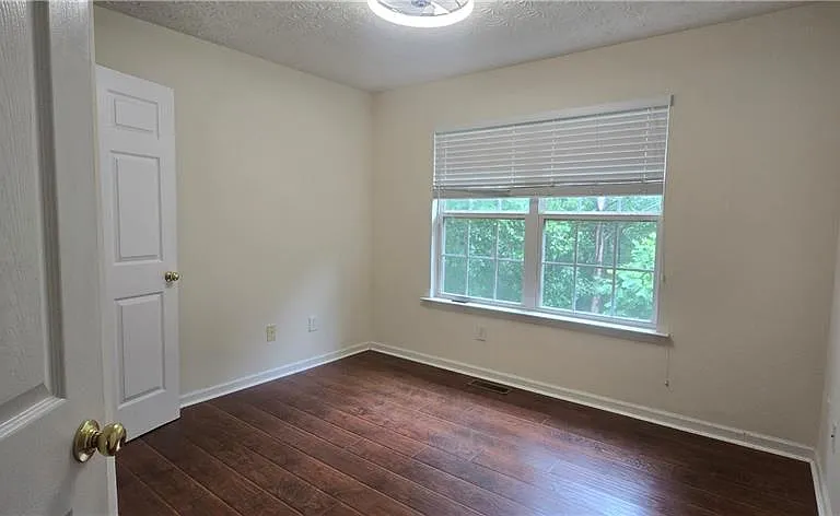 3811 Roxfield Dr — Photo 20