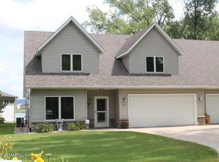 1074 Bay Dr, Minnesota City, MN 55959