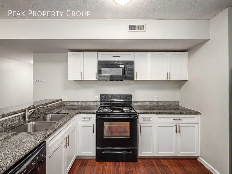 250 Chittenden Ave — Photo 124