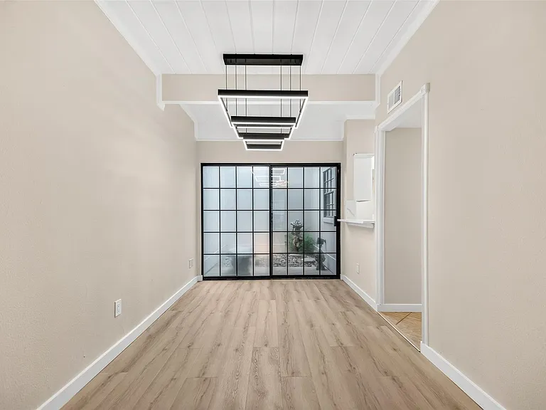 5328 Brownway St #B15 — Photo 7