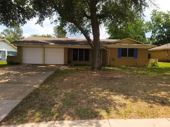 6409 Stonewall St, Greenville, TX 75402