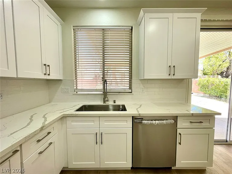 10546 Big Mill Ct — Photo 15