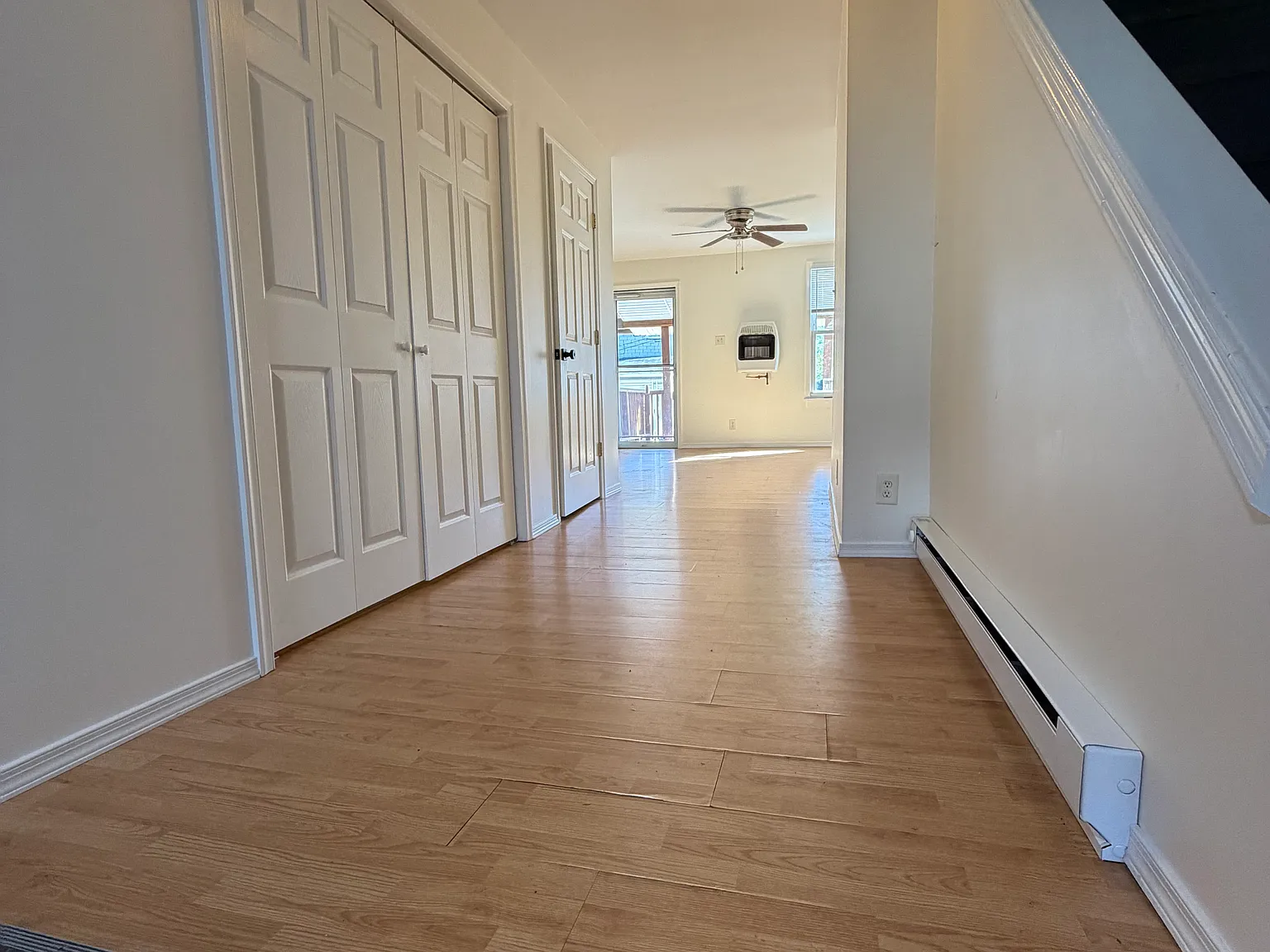 3 bed, 1.5 bath, 1451 sqft, $1,500 — Photo 4