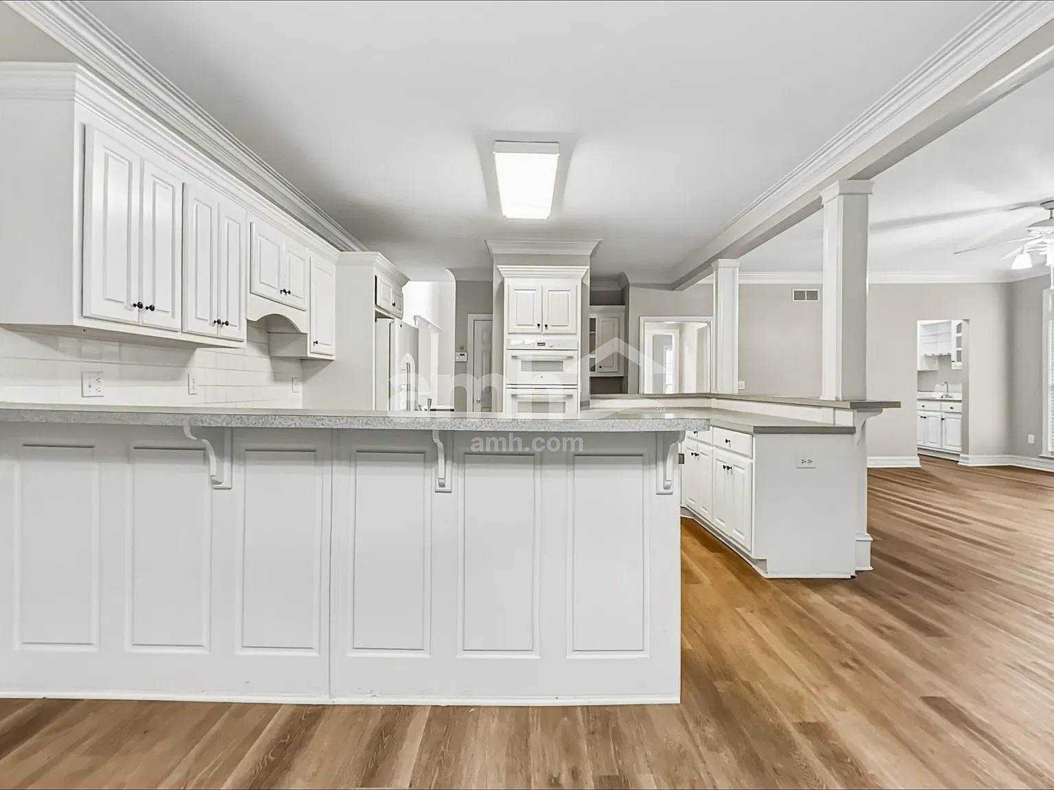 4 bed, 3.5 bath, 3258 sqft, $3,305 — Photo 3