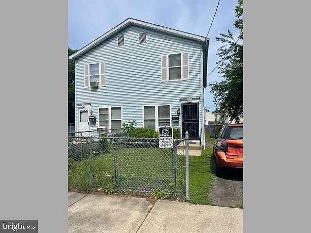 1st image of 83 Bryn Mawr Ave