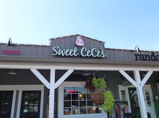 5901 N Prospect Rd, Peoria, IL 61614