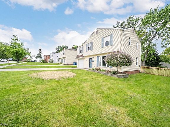 4th image of 5368 Strawberry Ln