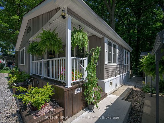 4th image of 22790 Amiens Rd #31