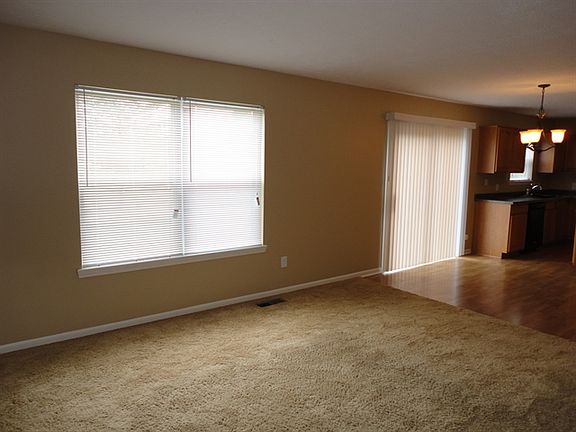 5th image of 8556 Walden Trace Dr