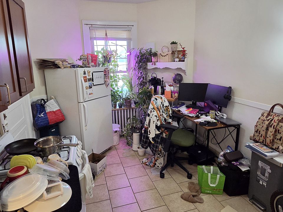 1st image of 1912 Hennepin Ave S #2