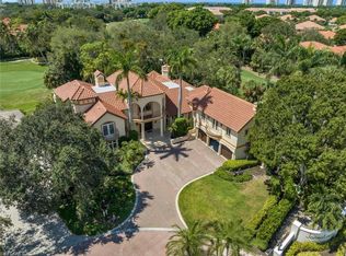 677 Jamestown Ln, Naples, FL 34108