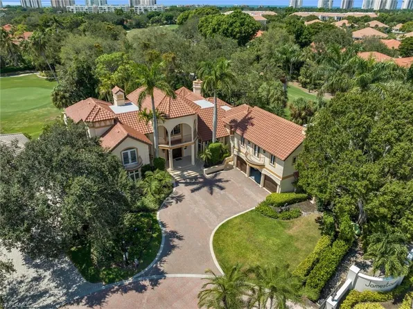 677 Jamestown LN, NAPLES, FL 34108