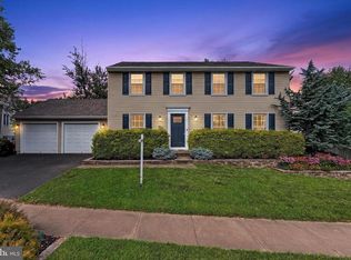 1057 Burwick Dr, Herndon, VA 20170
